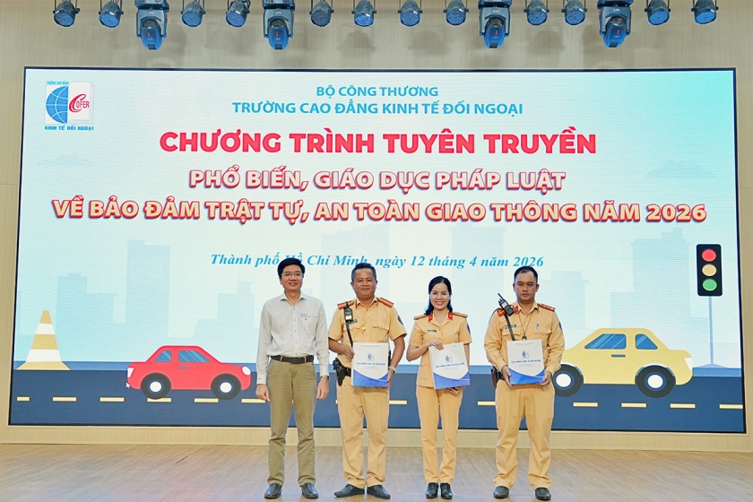 Đẩy mạnh tuyên truyền pháp luật về  an toàn giao thông trong sinh viên năm 2026