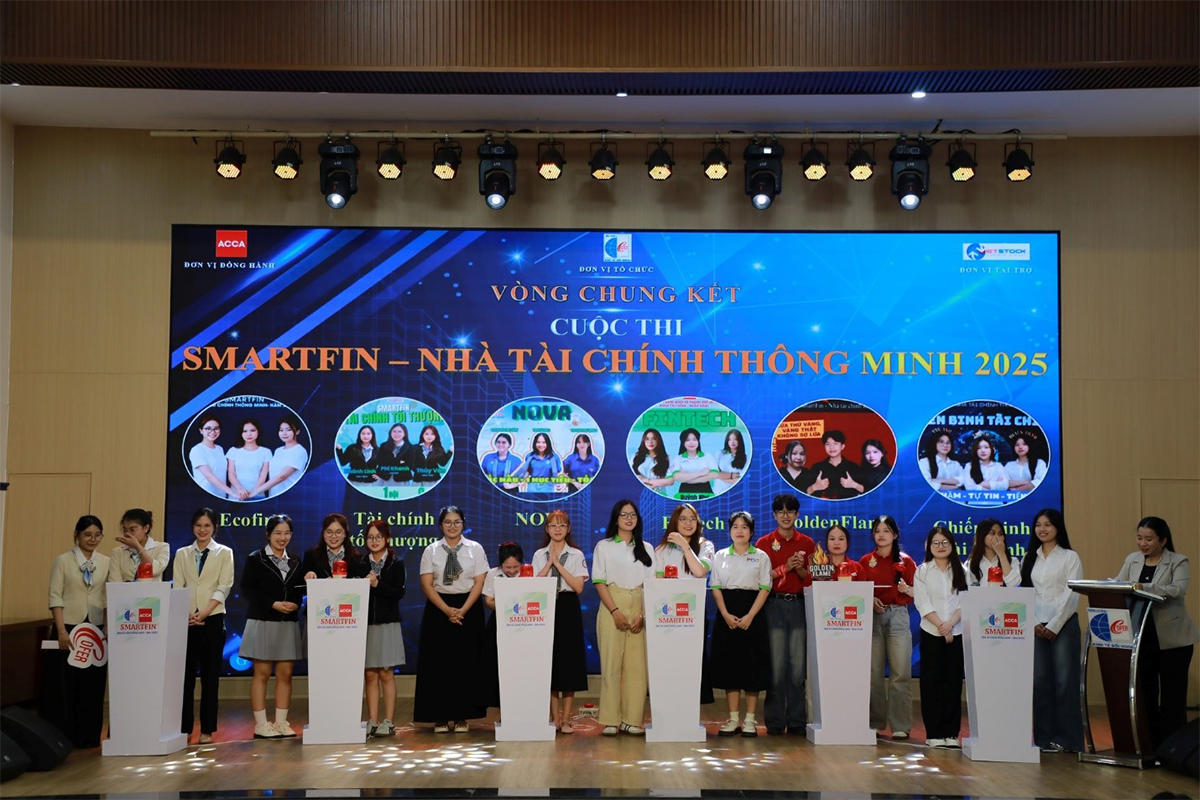 Chung kết SmartFin 2025: Khép lại hành trình tri thức, tỏa sáng bản lĩnh “nhà tài chính thông minh”