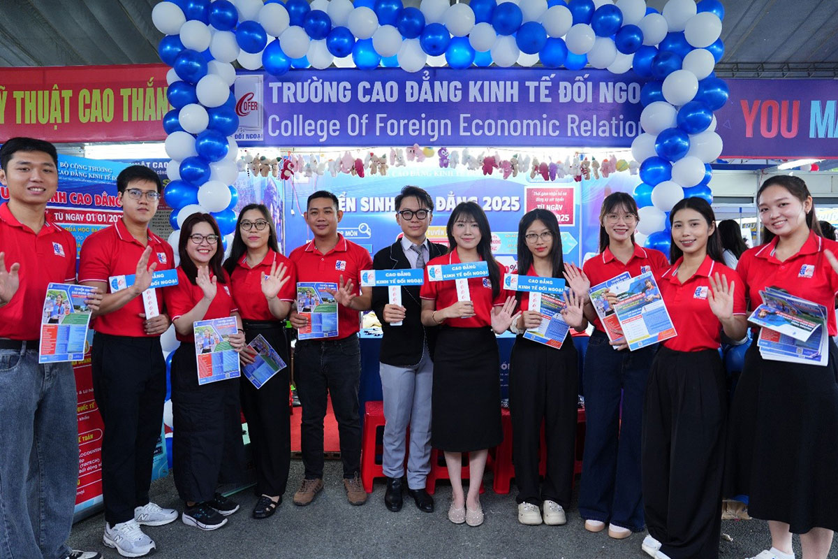 Không tham gia Ngày hội Lựa chọn nguyện vọng xét tuyển Đại học, Cao đẳng năm 2025? Đây là cách để bạn không bỏ lỡ cơ hội vào Cao đẳng Kinh tế Đối ngoại