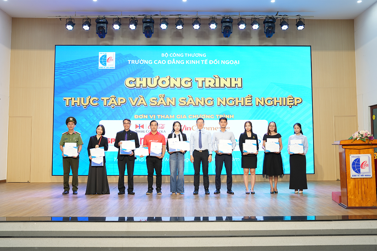 Trường Cao đẳng Kinh tế Đối ngoại tổ chức Chương trình “Thực tập và sẵn sàng nghề nghiệp”