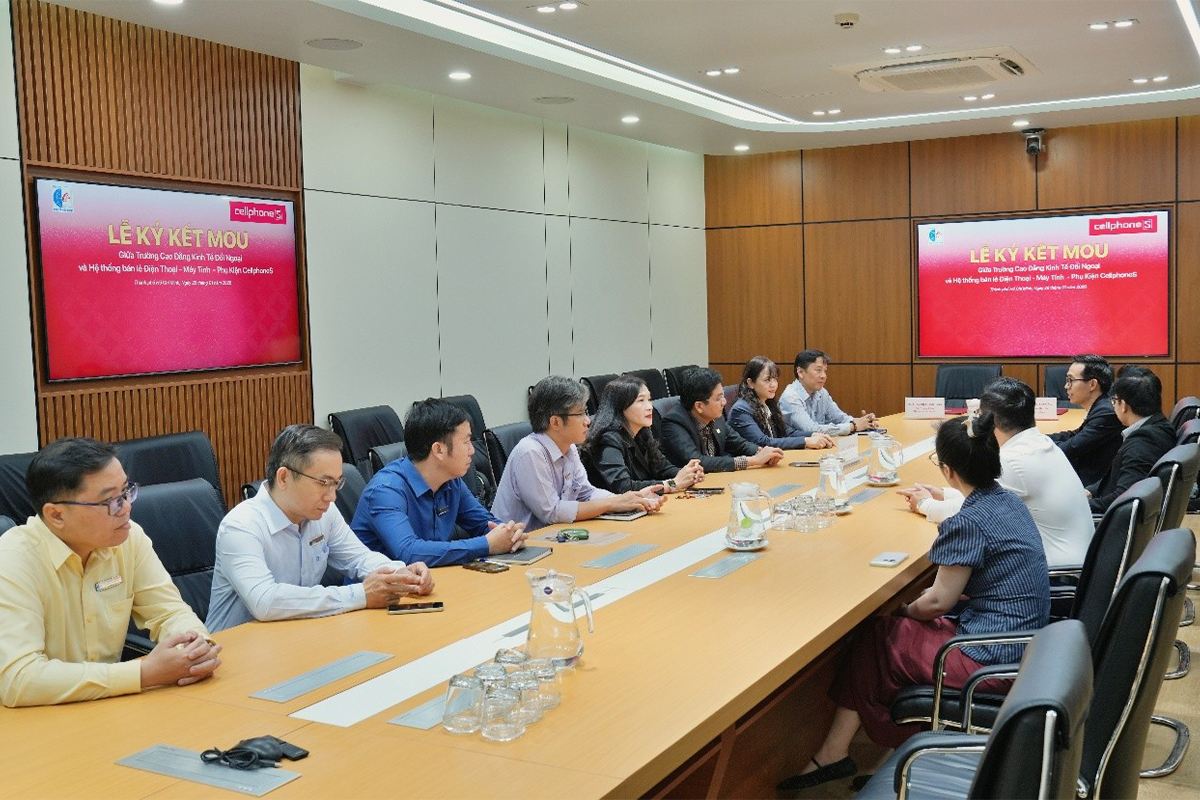 Trường Cao đẳng Kinh tế Đối ngoại ký kết hợp tác MOU với Cellphones: Mở rộng cơ hội học tập và việc làm cho sinh viên