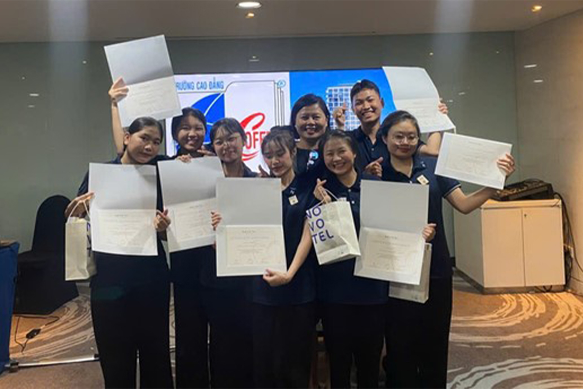 Từ lý thuyết đến thực tiễn: hành trình thực tập tại khách sạn Novotel Saigon Centre của sinh viên ngành Quản Trị Khách Sạn 