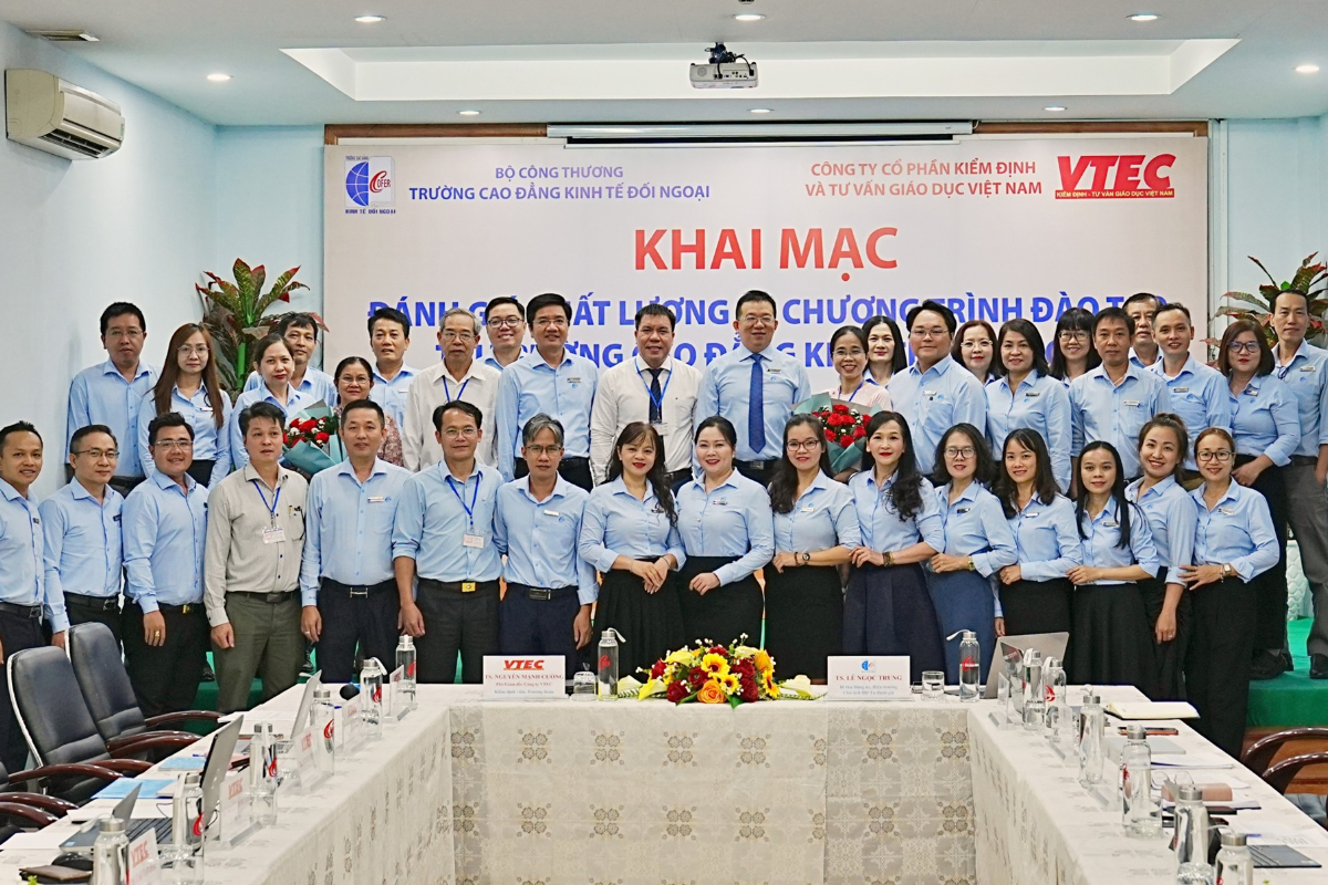 Khai mạc đánh giá ngoài chất lượng Chương trình Đào tạo tại Trường Cao đẳng Kinh tế đối ngoại