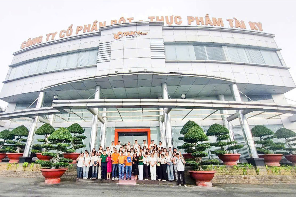 Sinh viên ngành Marketing thương mại tham quan thực tế tại Doanh nghiệp, Công ty Cổ phần Bột - Thực phẩm Tài Ký (Takyfood) - Đế chế tinh bột quốc dân