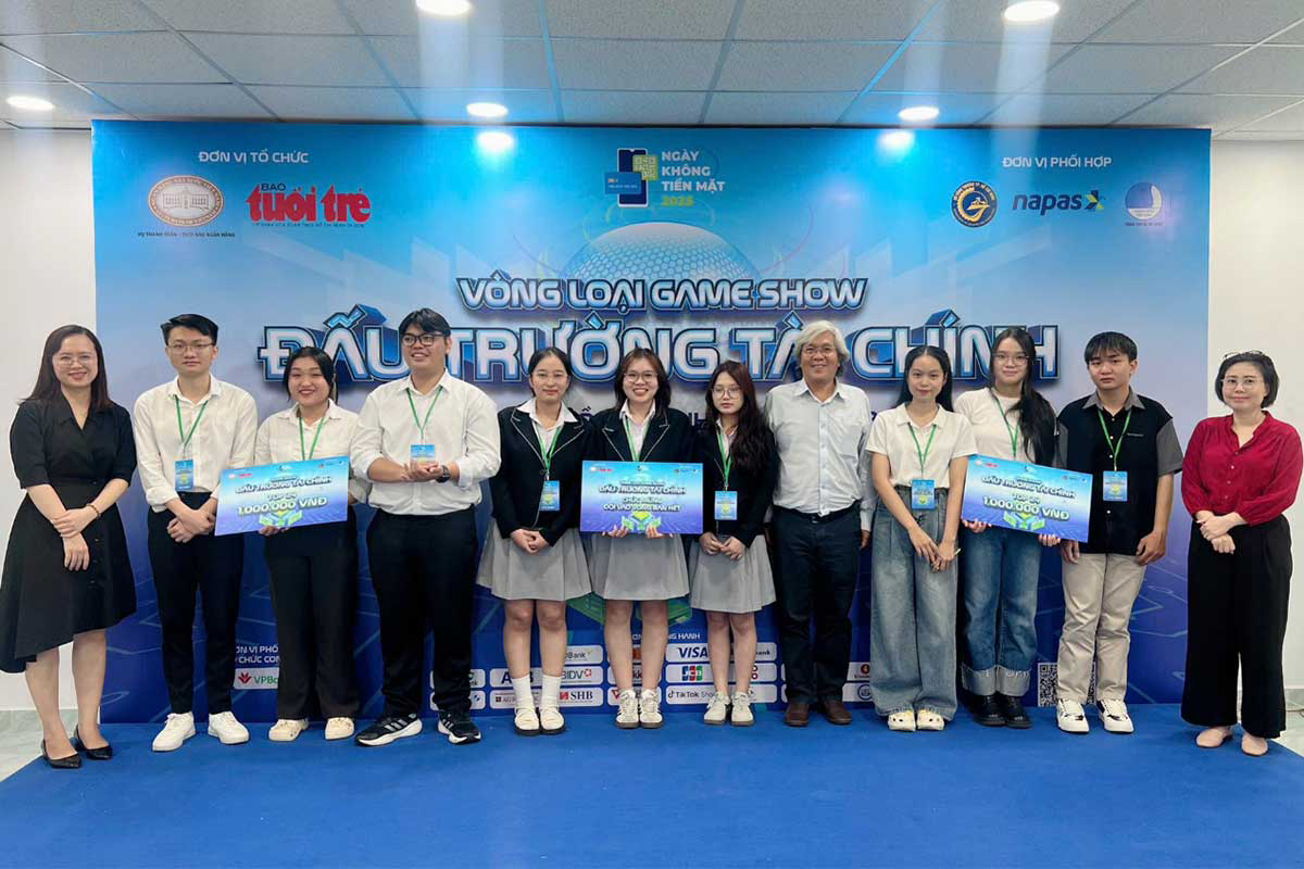 Sinh viên COFER xuất sắc tiến vào vòng bán kết game show “Đấu trường Tài chính 2025” do báo Tuổi Trẻ tổ chức